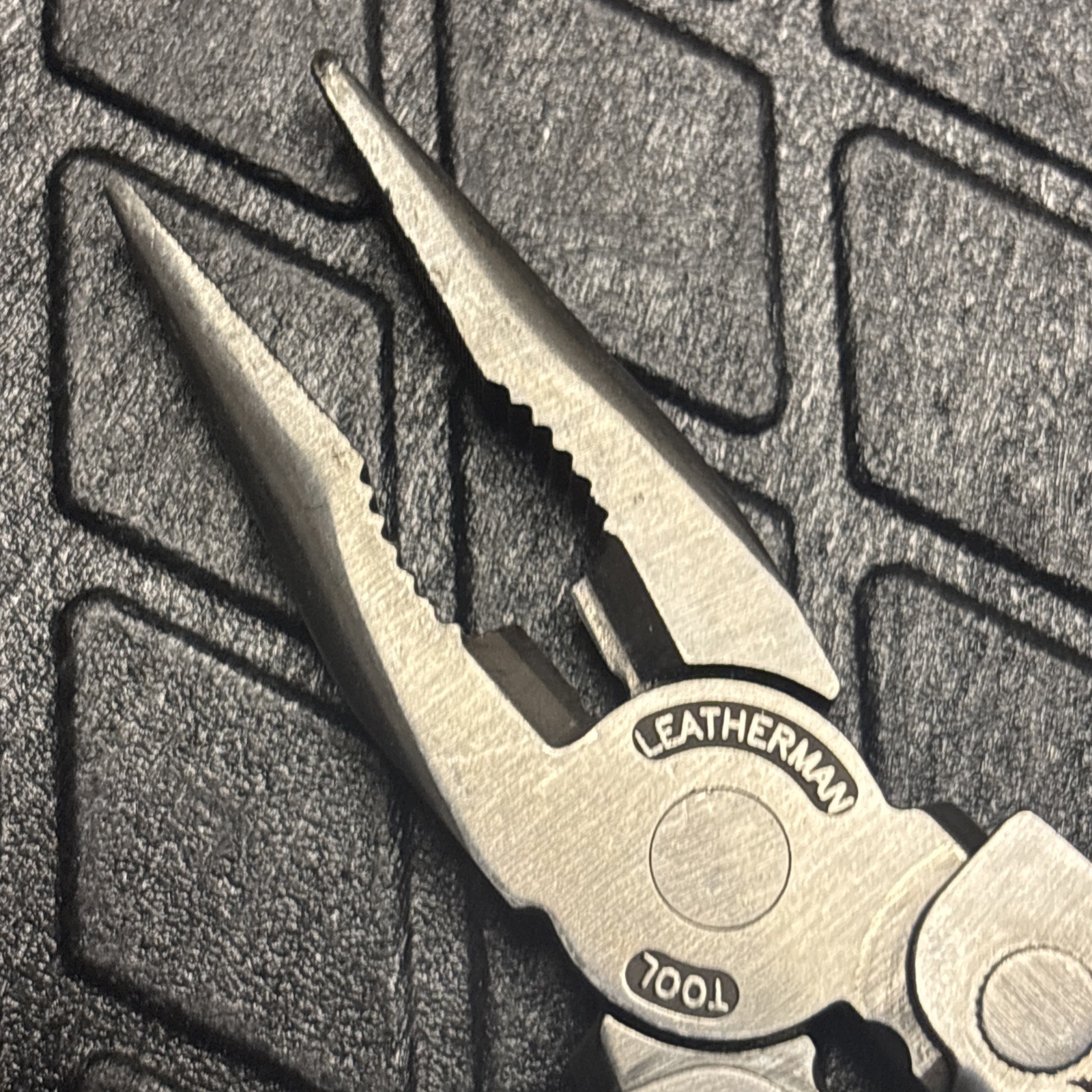 Vintage LEATHERMAN Super TOOL 200 Multi Tool! 0204 Date Stamp! Engraved