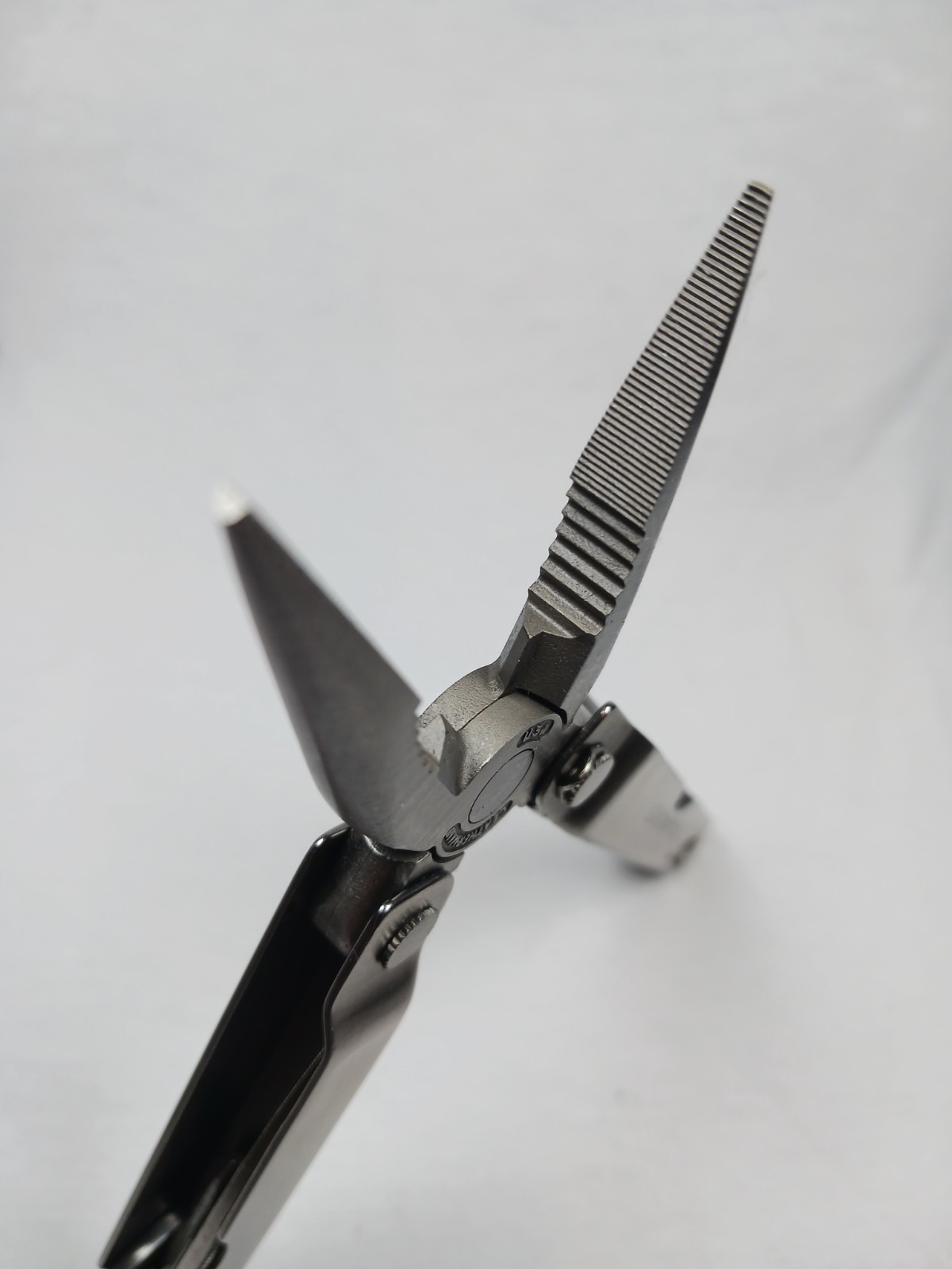 Leatherman Pocket Survival Tool PST 12-in-1 Straight Edge w/ Sheath Box Guide