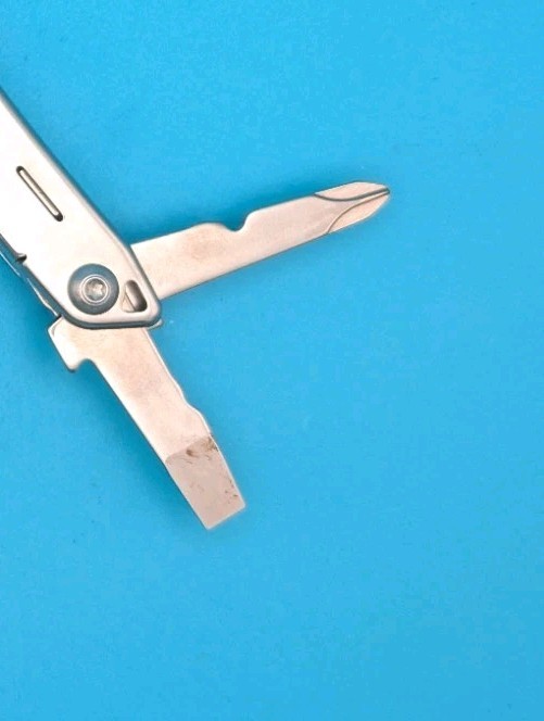 LEATHERMAN WINGMAN MULTI-TOOL! FAST SHIPPING! WITH SHEATH!