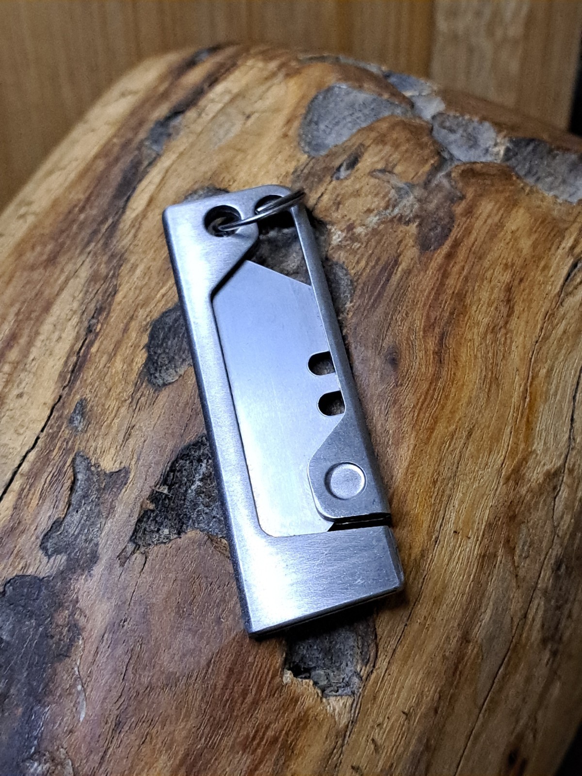 Minimalist Stainless Steel Keychain Utility Knife