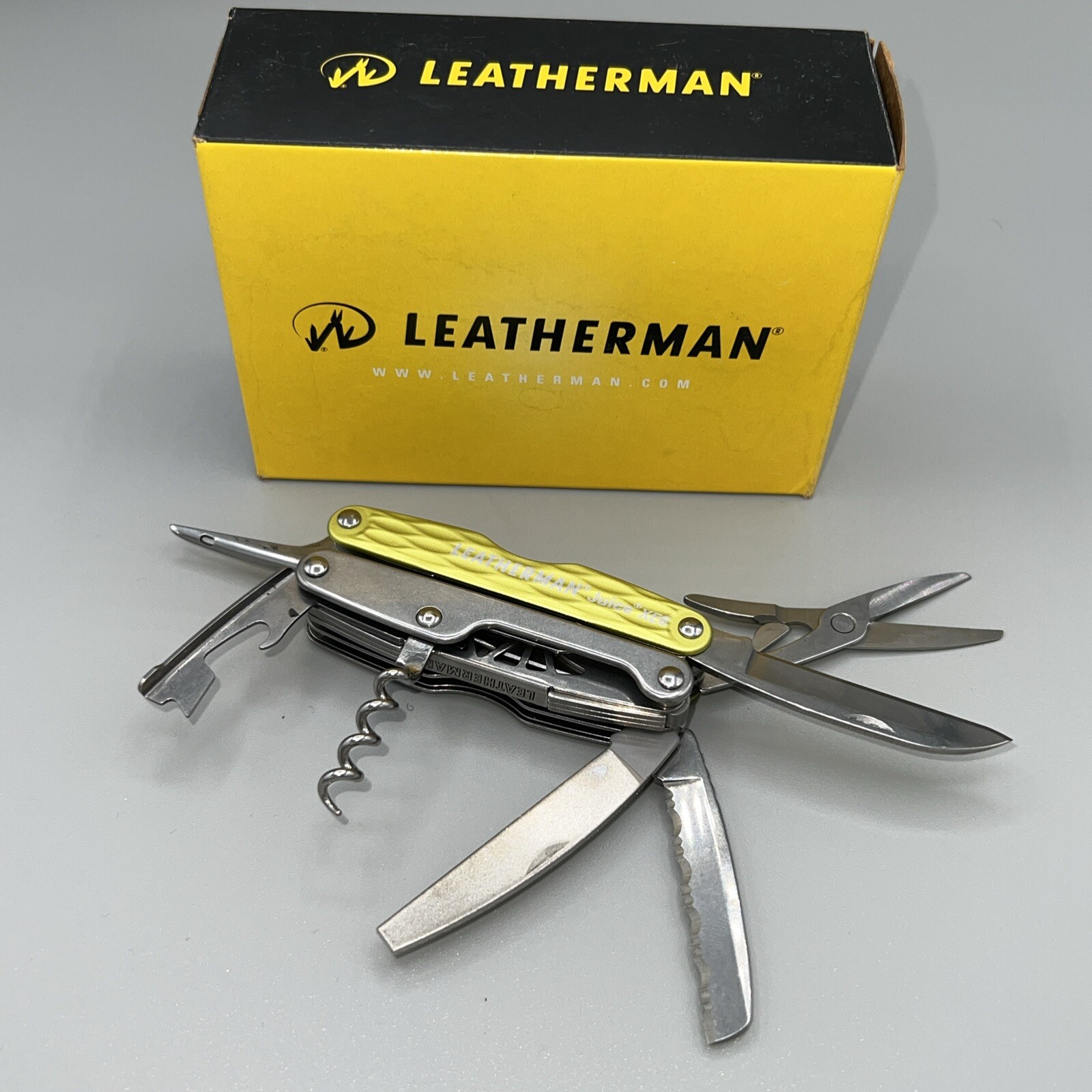 Leatherman Juice XE6 Moss Green 14 Tool w/Sheath Retired Discontinued 831932