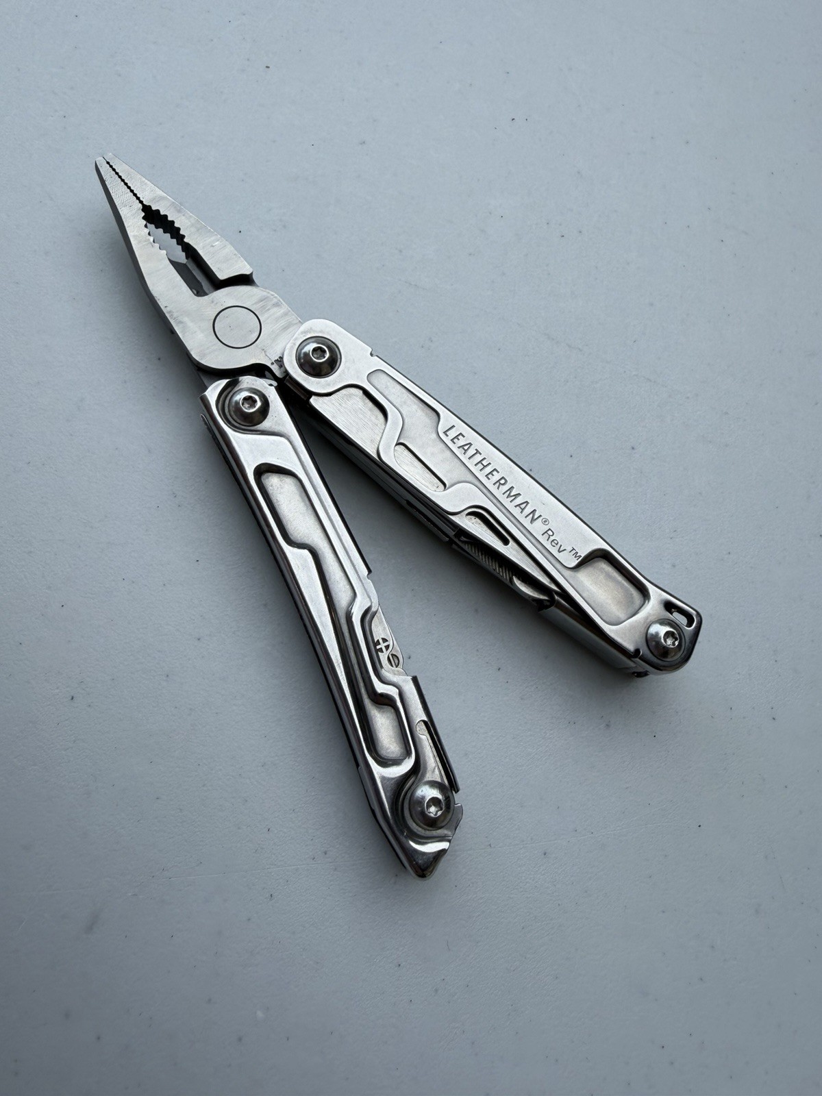 LEATHERMAN REV STAINLESS STEEL MULTI TOOL WITH POCKET CLIP, EXCELLENT CONDITION!