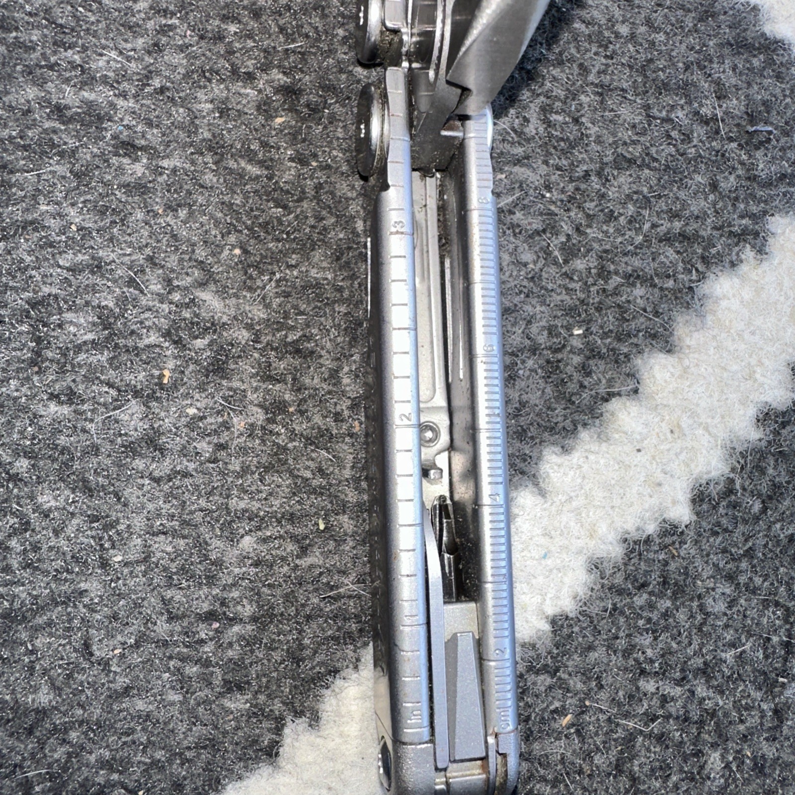 Leatherman Wave Hand Held Multi-Tool- Silver Great Condition!