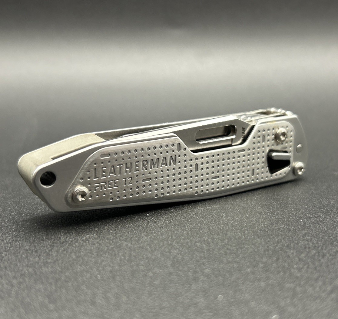 Leatherman Free T2 Multi-Tool Stainless Steel Straight Edge Silver MC-131
