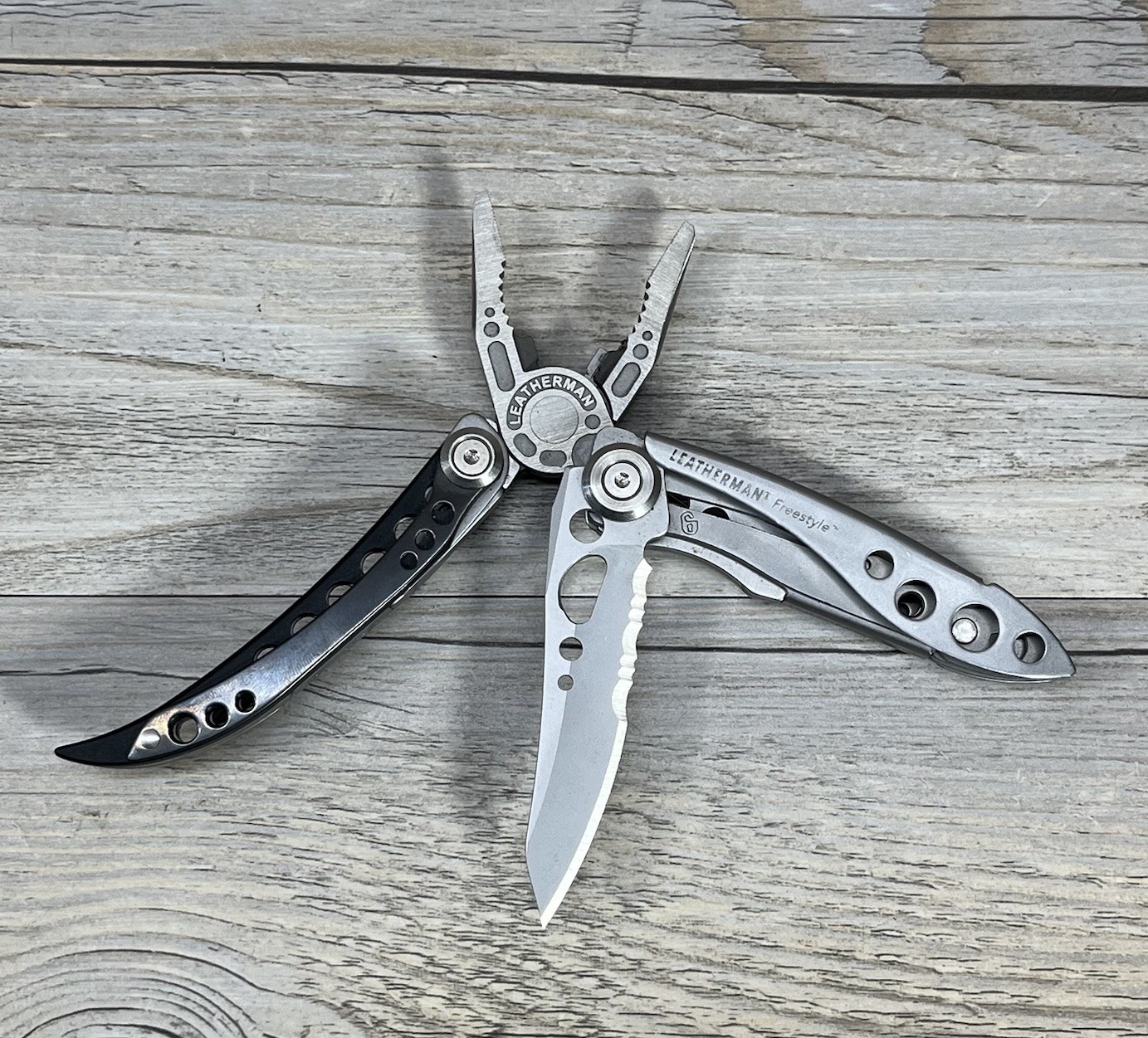 Leatherman Freestyle Multi-tool Discontinued Stainless Black Pliers Knife EDC