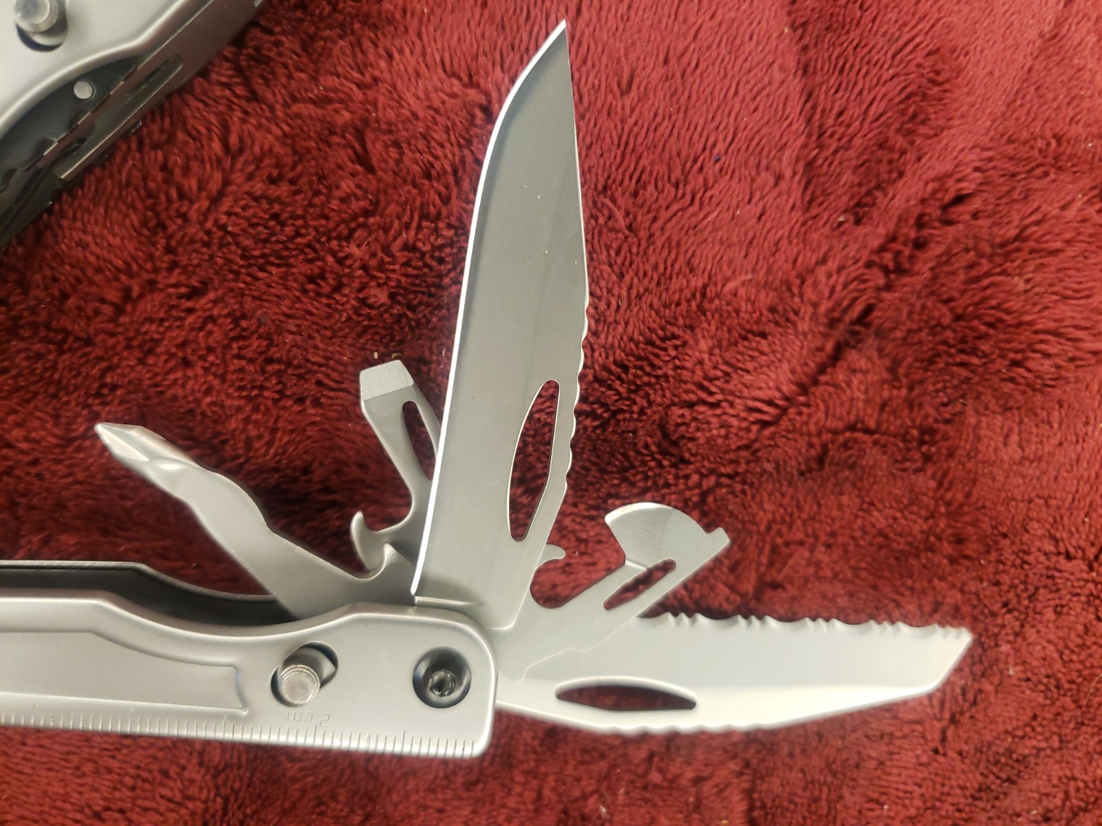 Retired SOG PowerPlay Knife Pliers Multi Tool