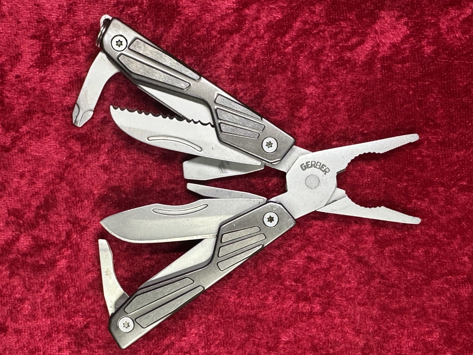 Gerber Bear Grylls Compact Gray Mini Multi-Plier Keychain Random Pick Used (129)