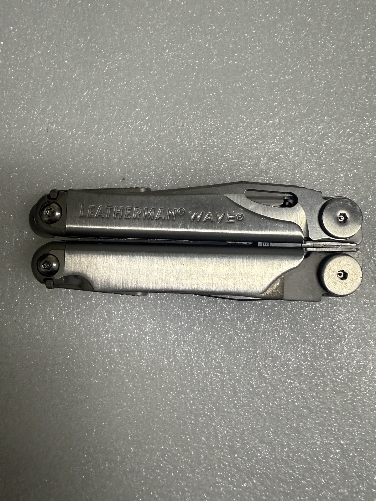 Leatherman Wave Multi‑Tool w/ Nylon Sheath –Stainless Steel–Great Condition