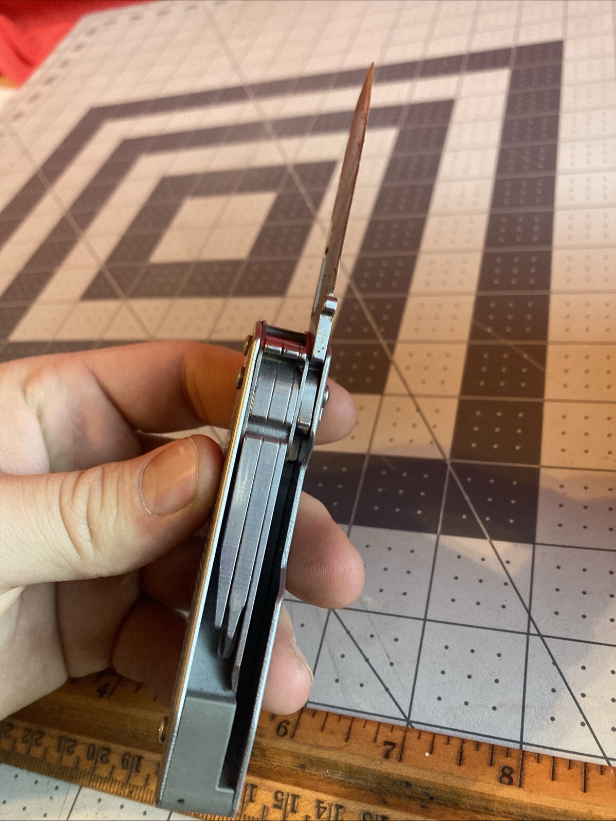 Leatherman FREE T2 Multi-Tool Pocket Knife USA