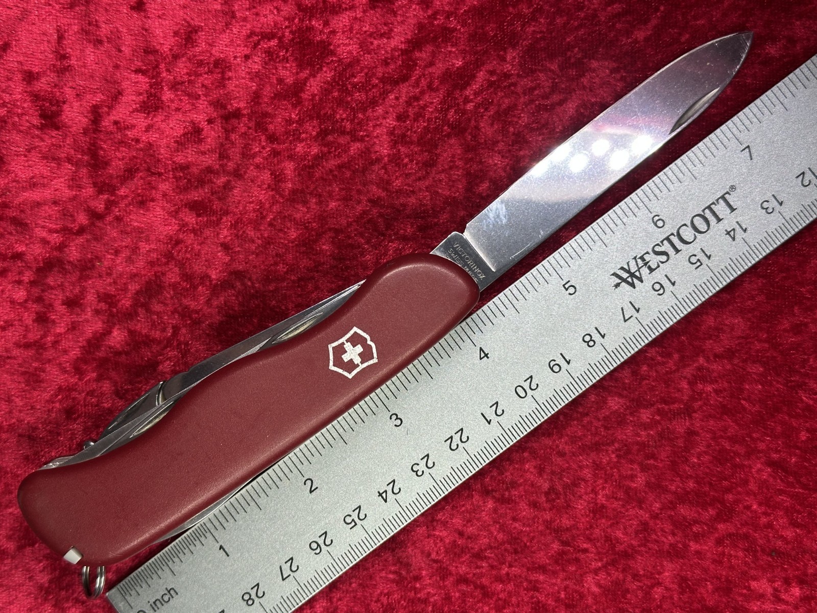 Victorinox Tradesman Red Large Swiss Army Knife 111mm 12 Tool w/Sheath (622)