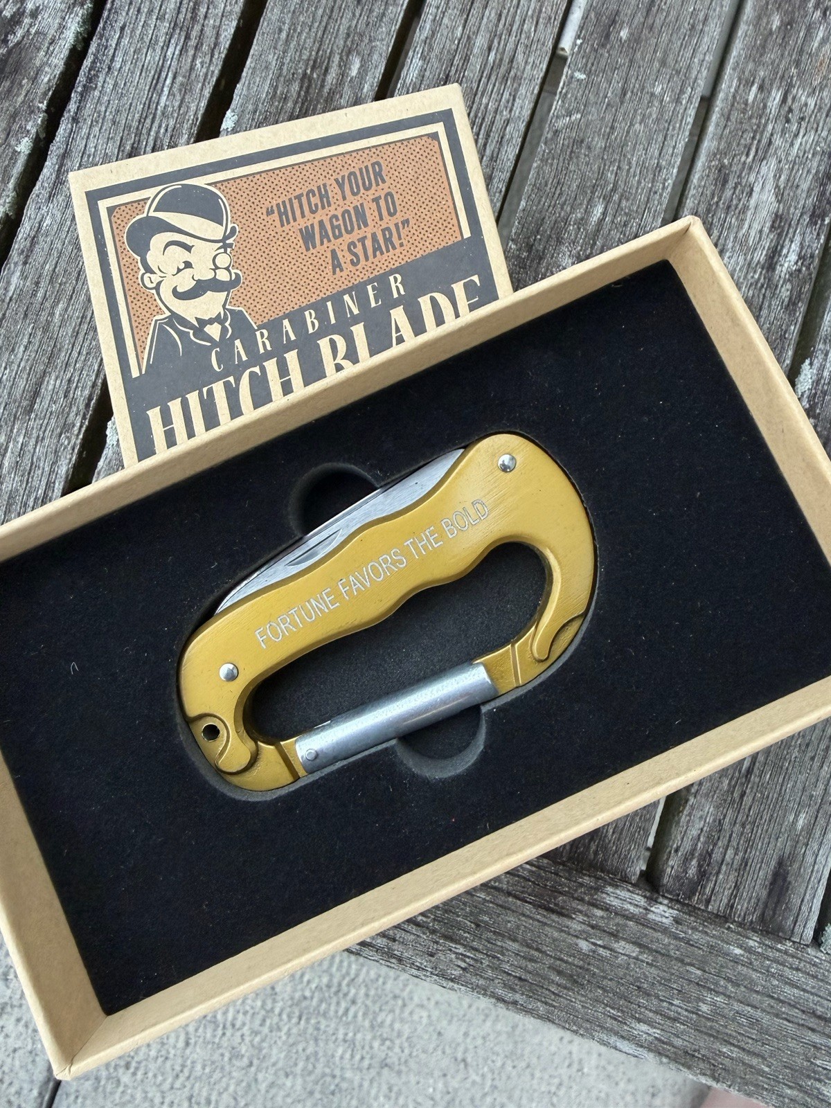 Trixie & Milo Hitch Blade Carabiner Multi Tool Knife Bottle Opener Boxed