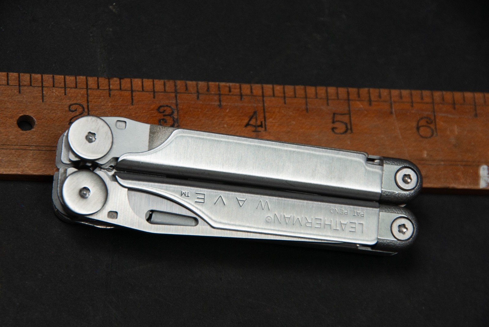 Leatherman Wave Multi Tool & Brown Leather Case Code 0799 Excellent Condition.
