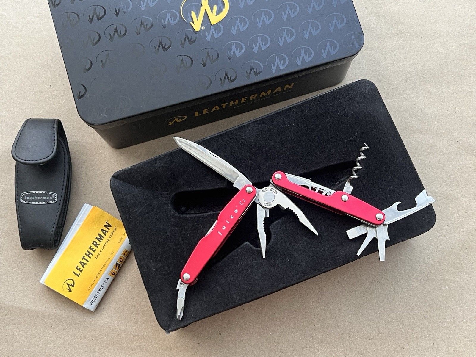Leatherman Juice C2 – Inferno Red – New Old Stock – Collectibles, Retired.