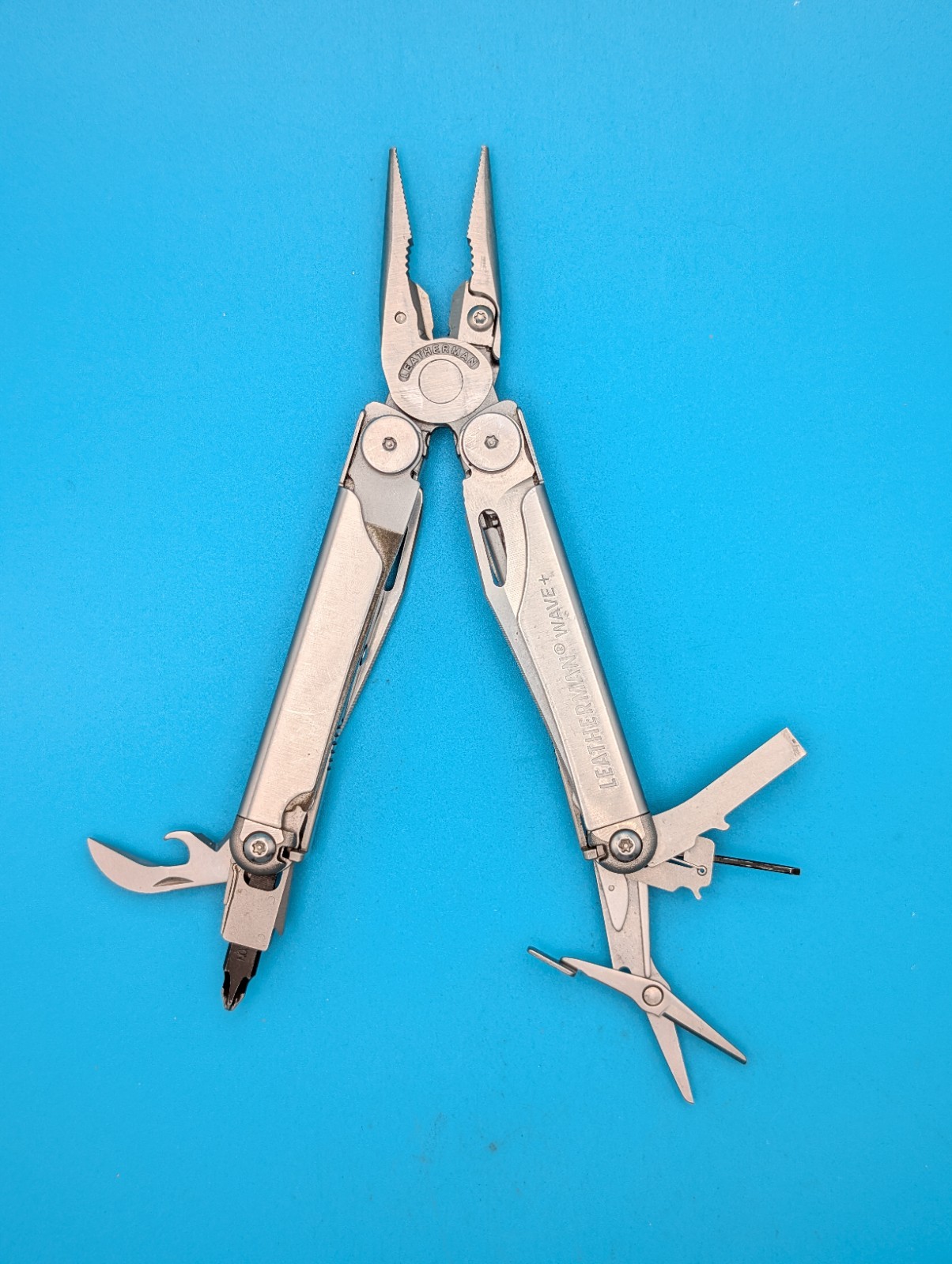 Leatherman Wave Plus + Multi-Tool! FAST SHIPPING! EXCELLENT