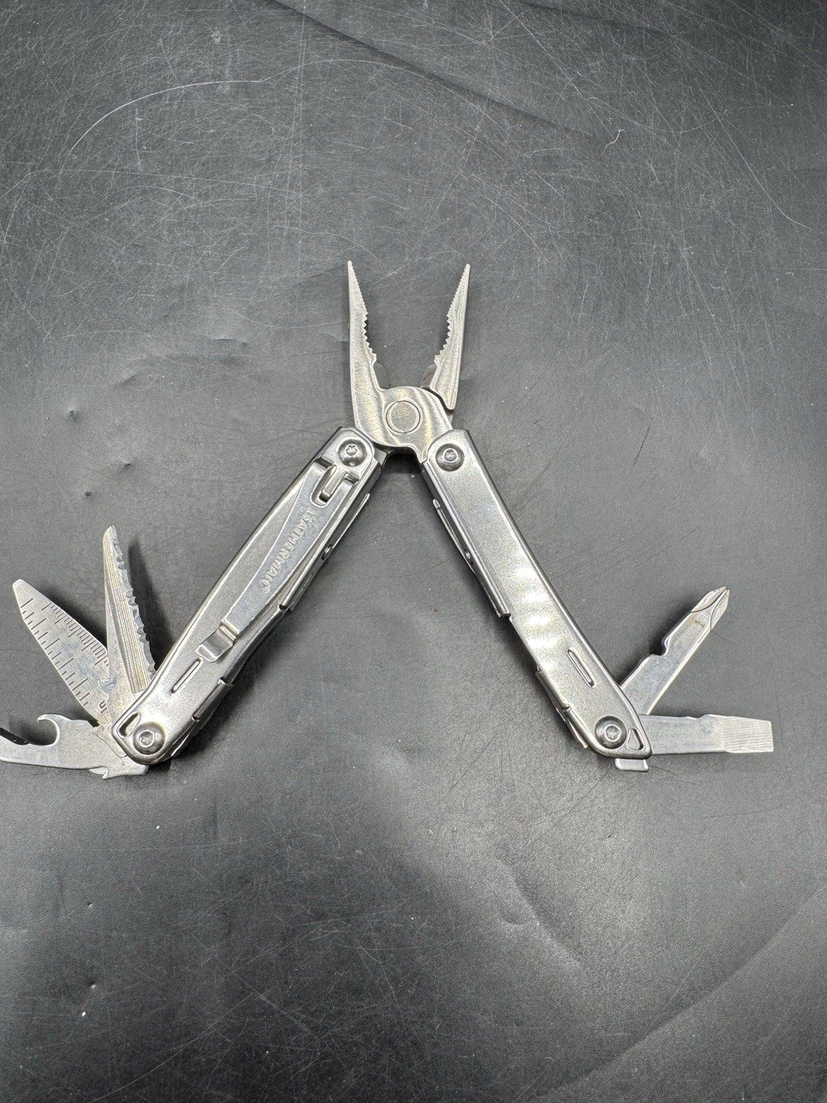 Leatherman Sidekick Stainless Steel Multi Tool – Silver With Case