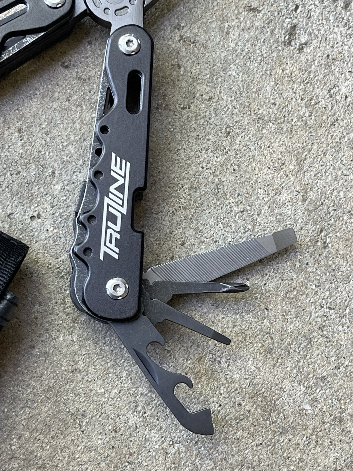 BC Basecamp Multi Mate Multi Tool 13 in 1 Stainless Steel Black BC7804 Multitool
