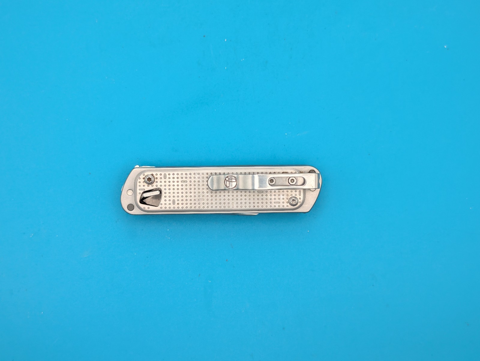 Leatherman FREE T4 Pocket Knife Multi-tool! Stainless! RETIRED!