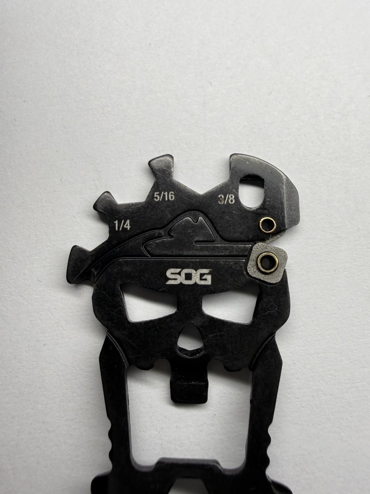 SOG MacV Black Stainless Skull Shaped Screwdriver Wrench Multi-Tool SM1001CP