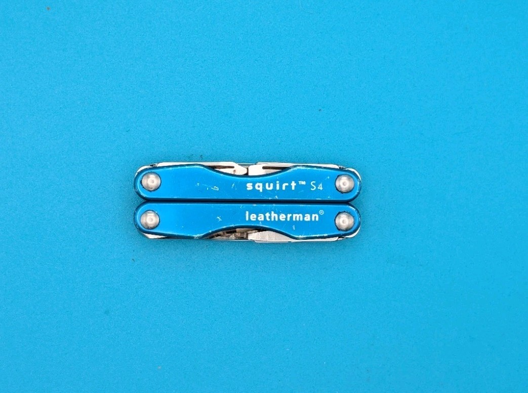 Leatherman Squirt S4 Multi-Tool, Key Ring, Retired, BLUE!