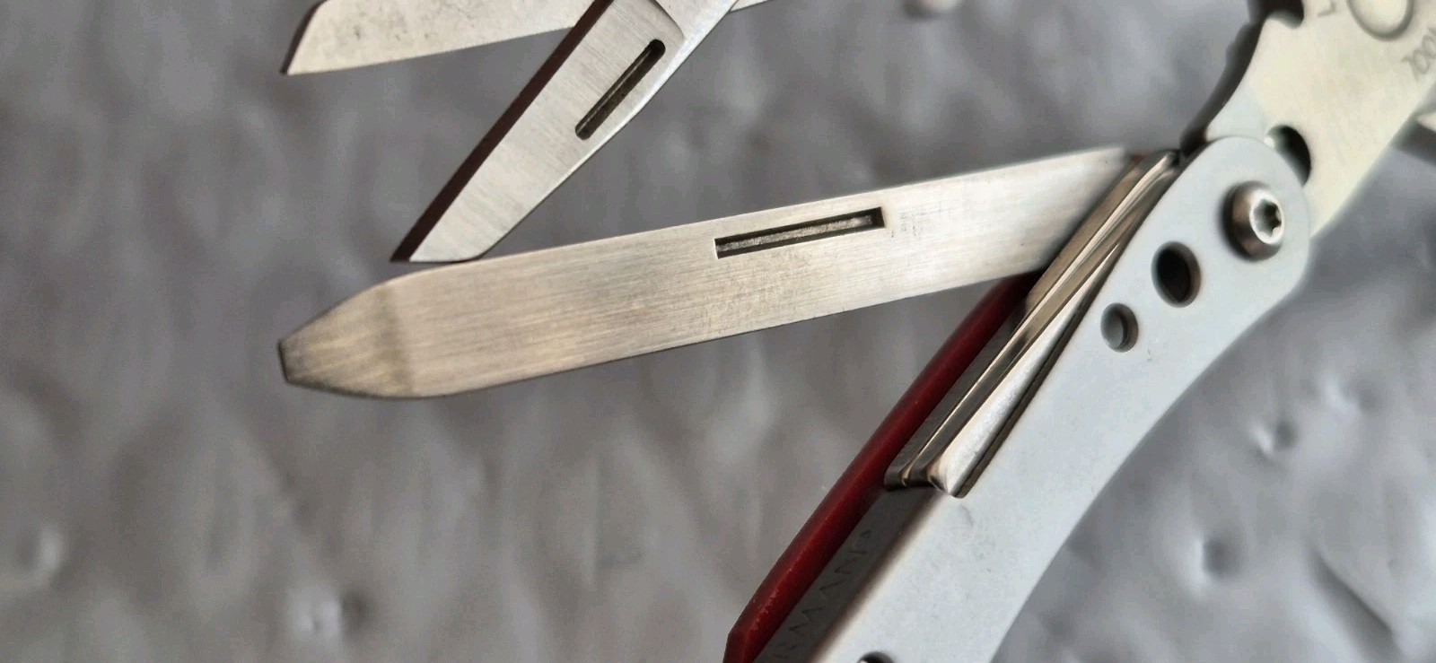 LEATHERMAN Style PS Multi Tool. RED. LOOKS UNUSED.DISCONTINUED? READ DESCRIPTION
