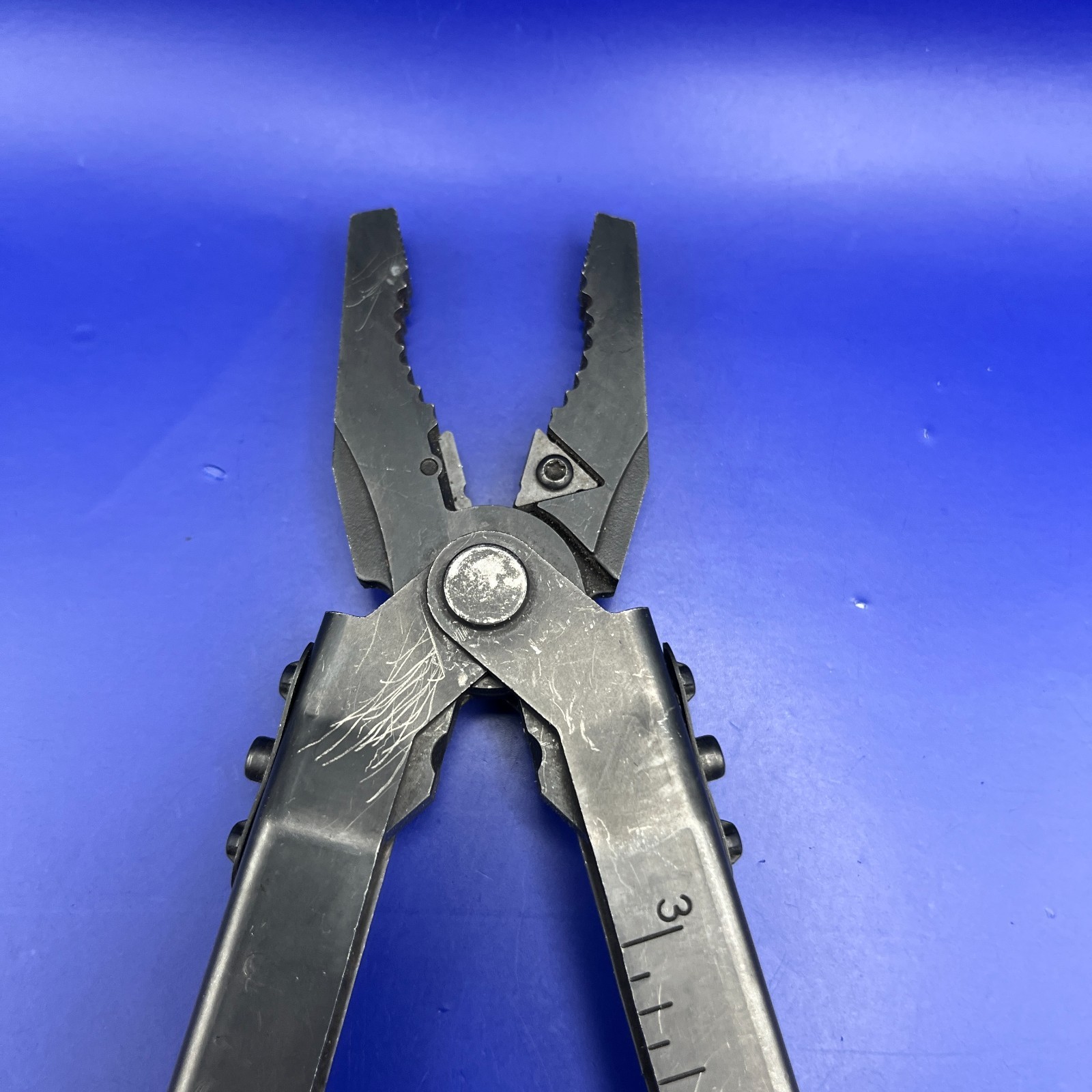 Gerber MP600 Black Oxide Multi-Tool Blunt Nose Pliers Carbide Cutters