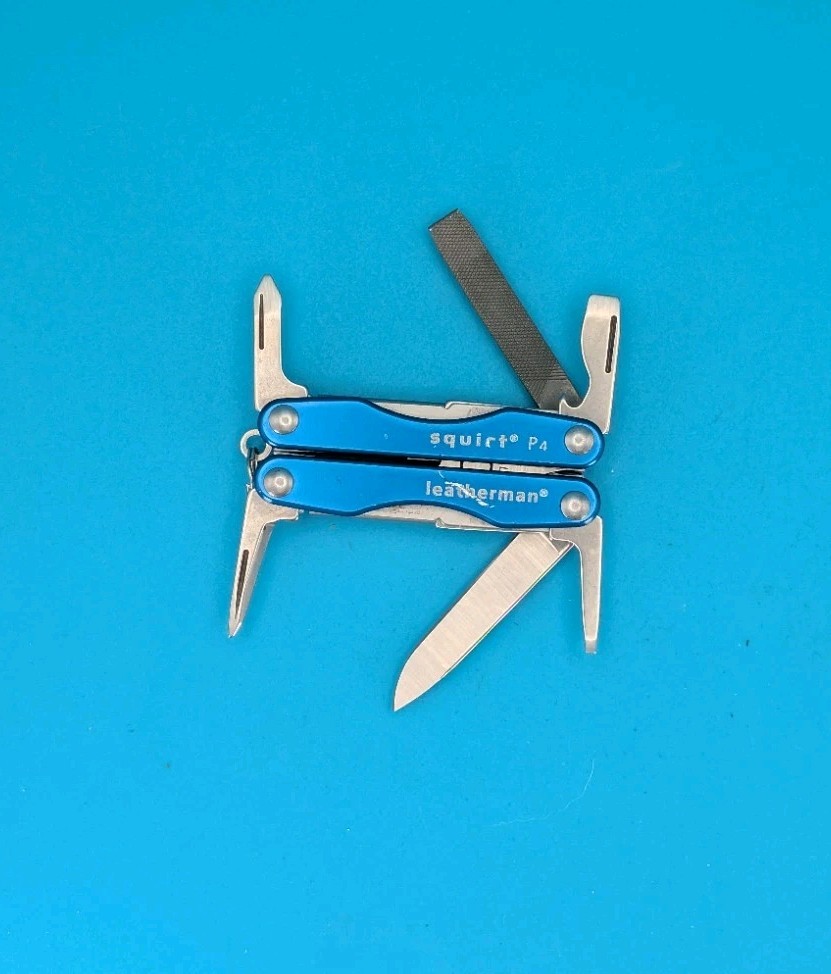 Leatherman Squirt P4 Multi-Tool, Key Ring, Retired, BLUE!