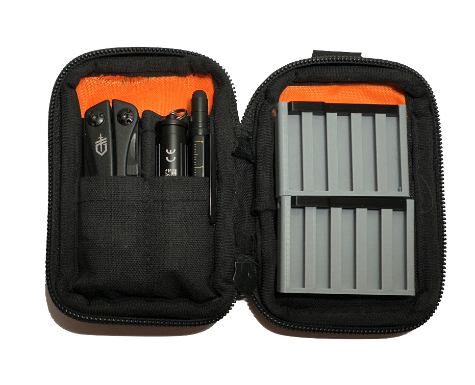 Leatherman flat bit holder for wallet or pocket