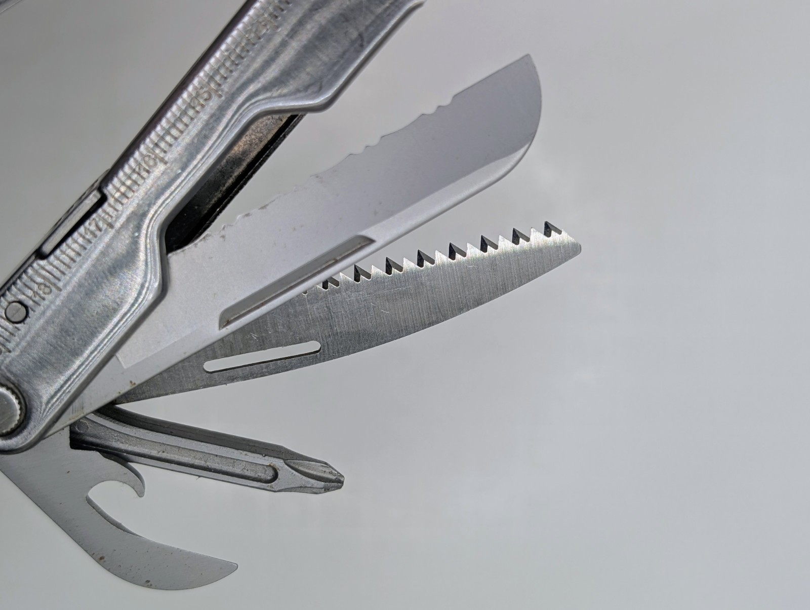 Leatherman REBAR Stainless 17-In-1 Heavy Duty Locking Tactical EDC Multitool