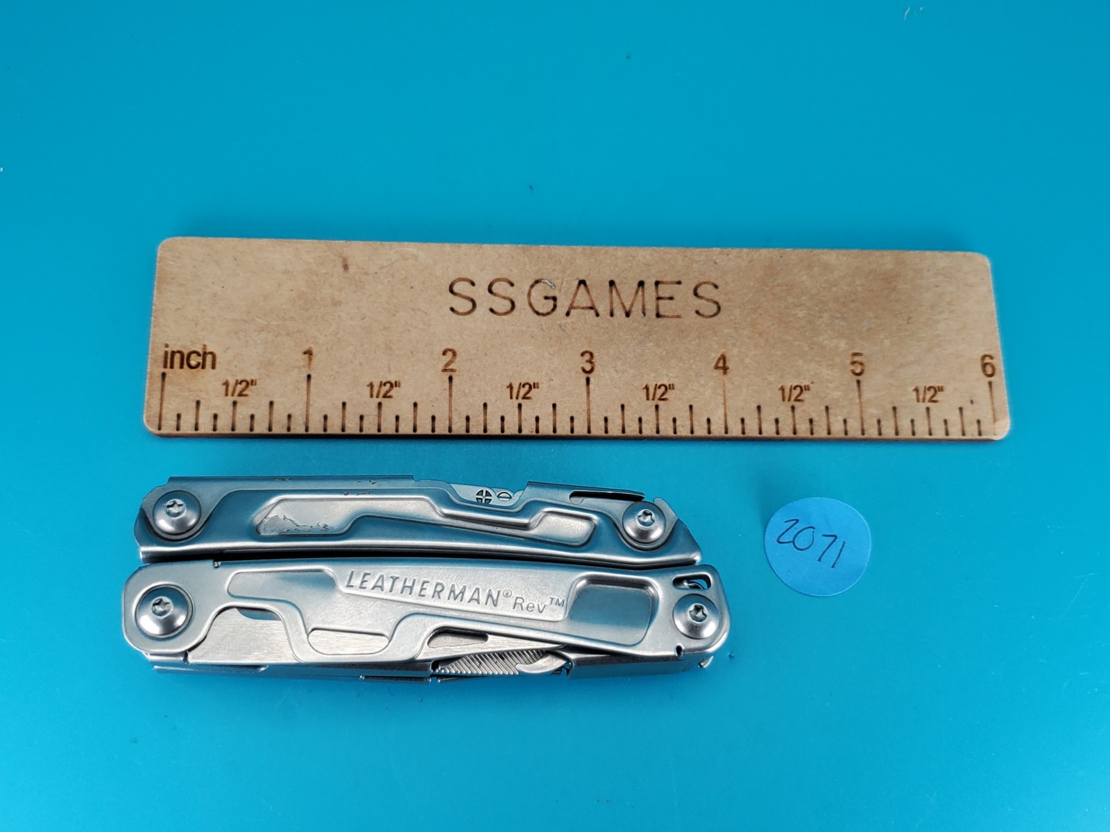 Leatherman Rev 3.8″ Multi-Tool, Stainless!
