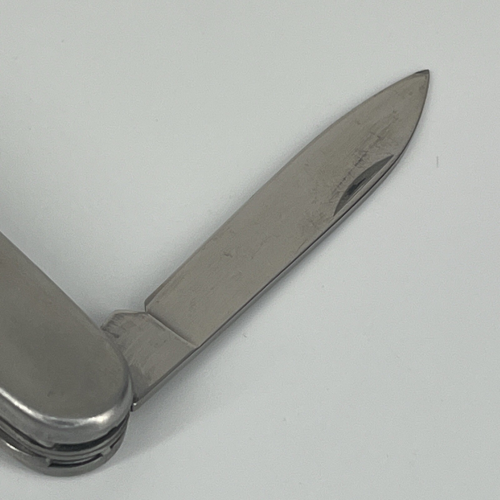 National Geographic Adventure Folding Knife Multi-Tool Bottle Opener Corkscrew