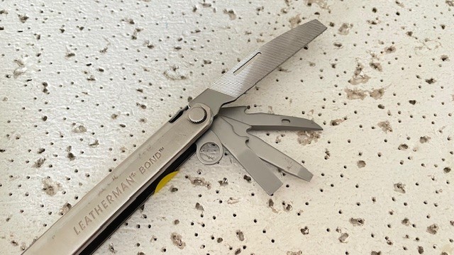 Leatherman BOND Silver Stainless Steel Multi Tool Pliers,Opener Bottle,Nail File