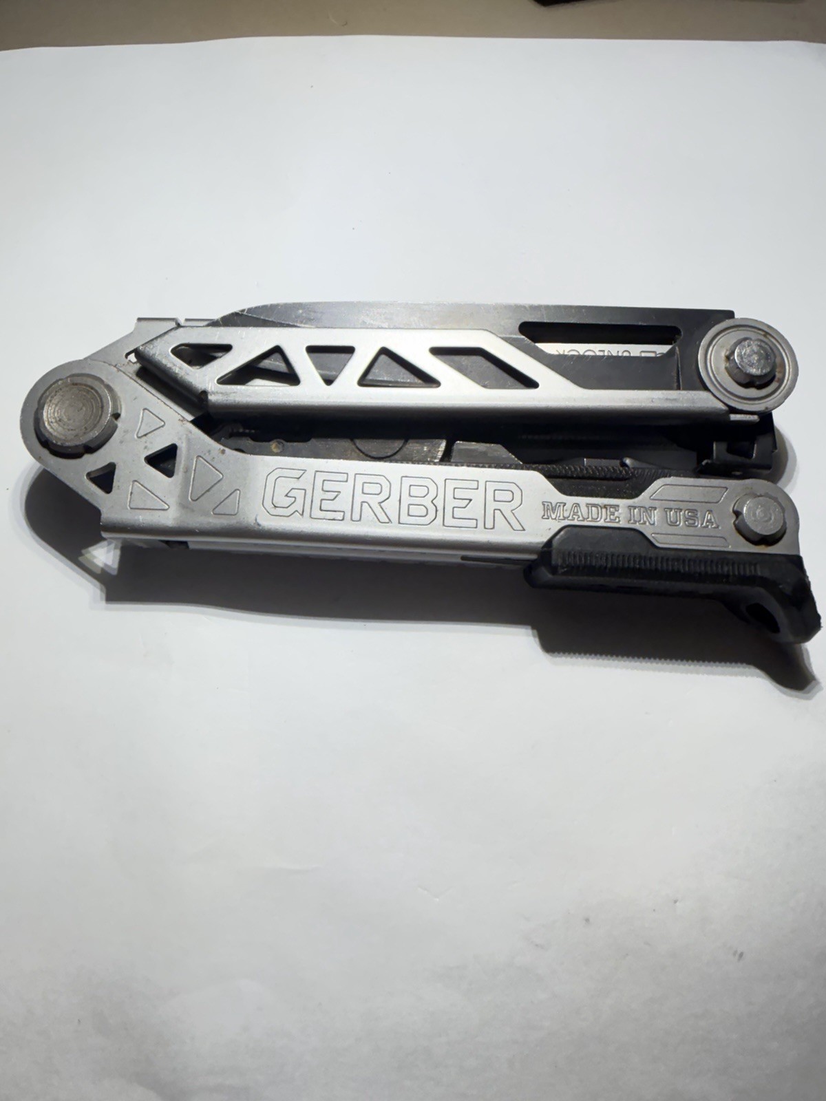 Gerber USA 08722 Combat Tactical Knife/multi-tool with Sheath