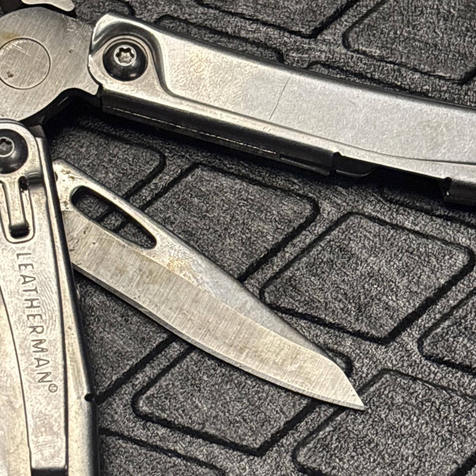Leatherman Bolster Multi Tool – Silver