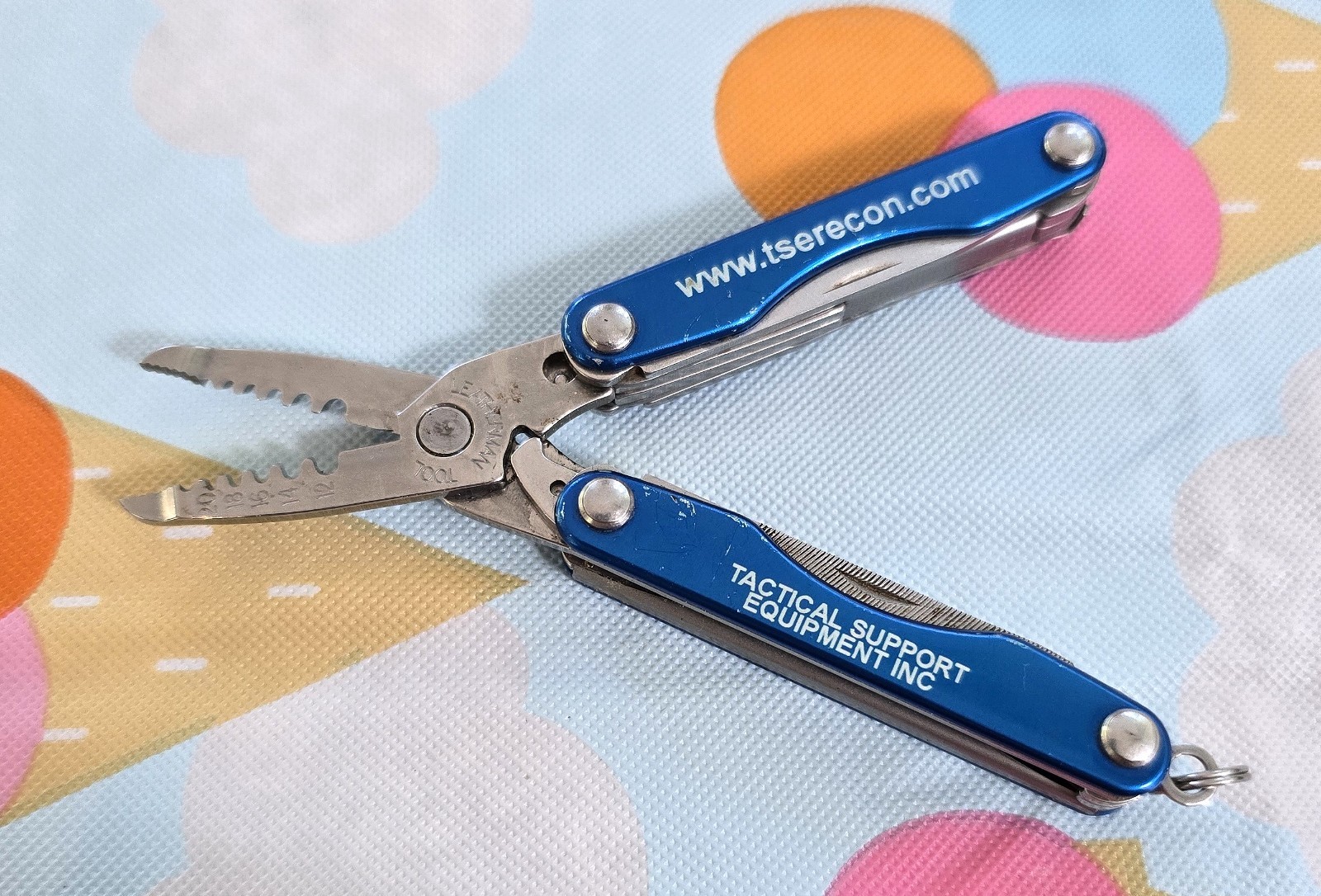 Leatherman Squirt E4 Multi-Tool w/Wire Strippers – Tactical Support Equipment