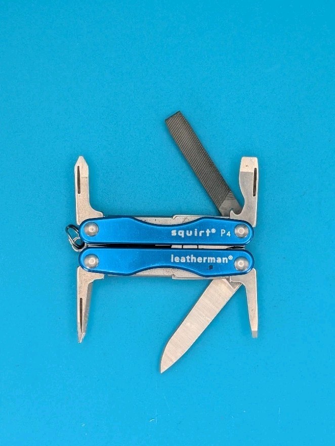 Leatherman Squirt P4 Multi-Tool, Key Ring, Retired, BLUE! *PHELPS DODGE*