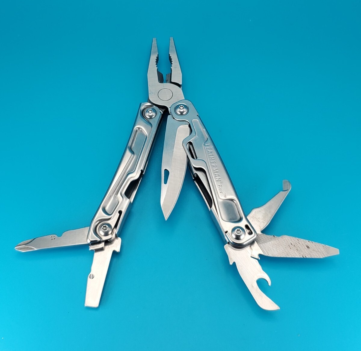 Leatherman Rev 3.8″ Multi-Tool, Stainless!