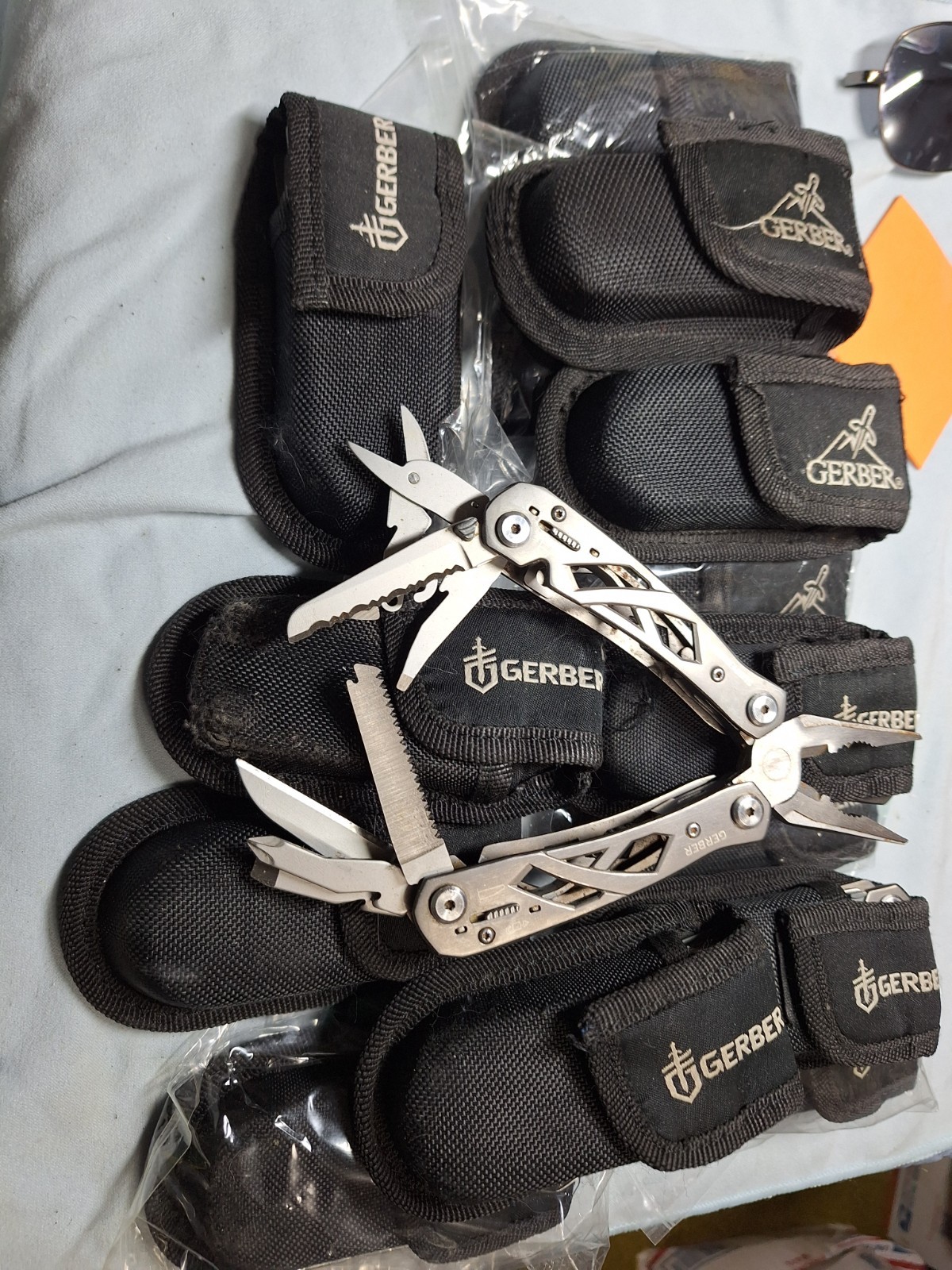 1 GERBER Suspension Multi Tool Camping Fishing one per order Loc M1
