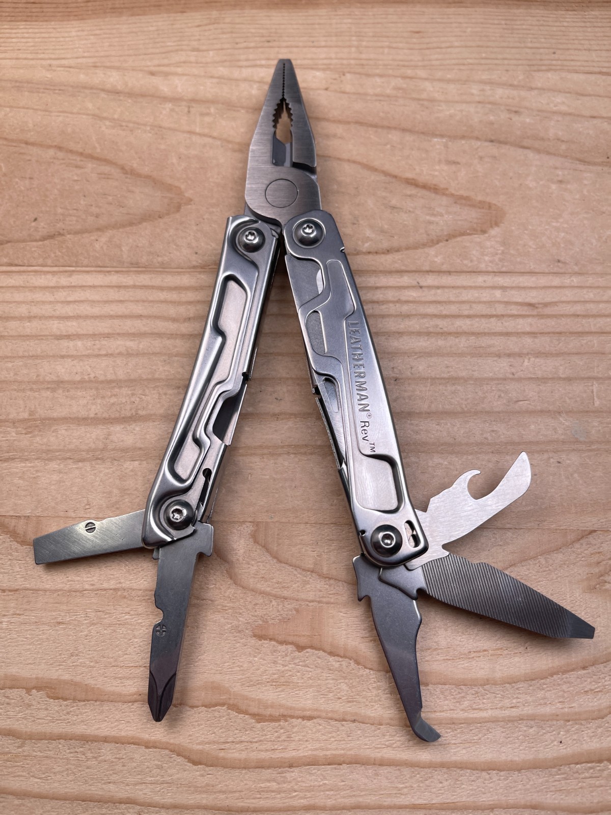 Leatherman Rev Multi‑Tool Knife – Stainless Steel w/ Pocket Clip 06/15