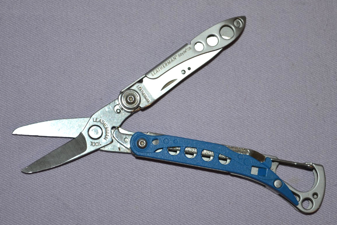 Leatherman Style CS Blue Stainless Multi-Tool Knife USA – Discontinued — Great