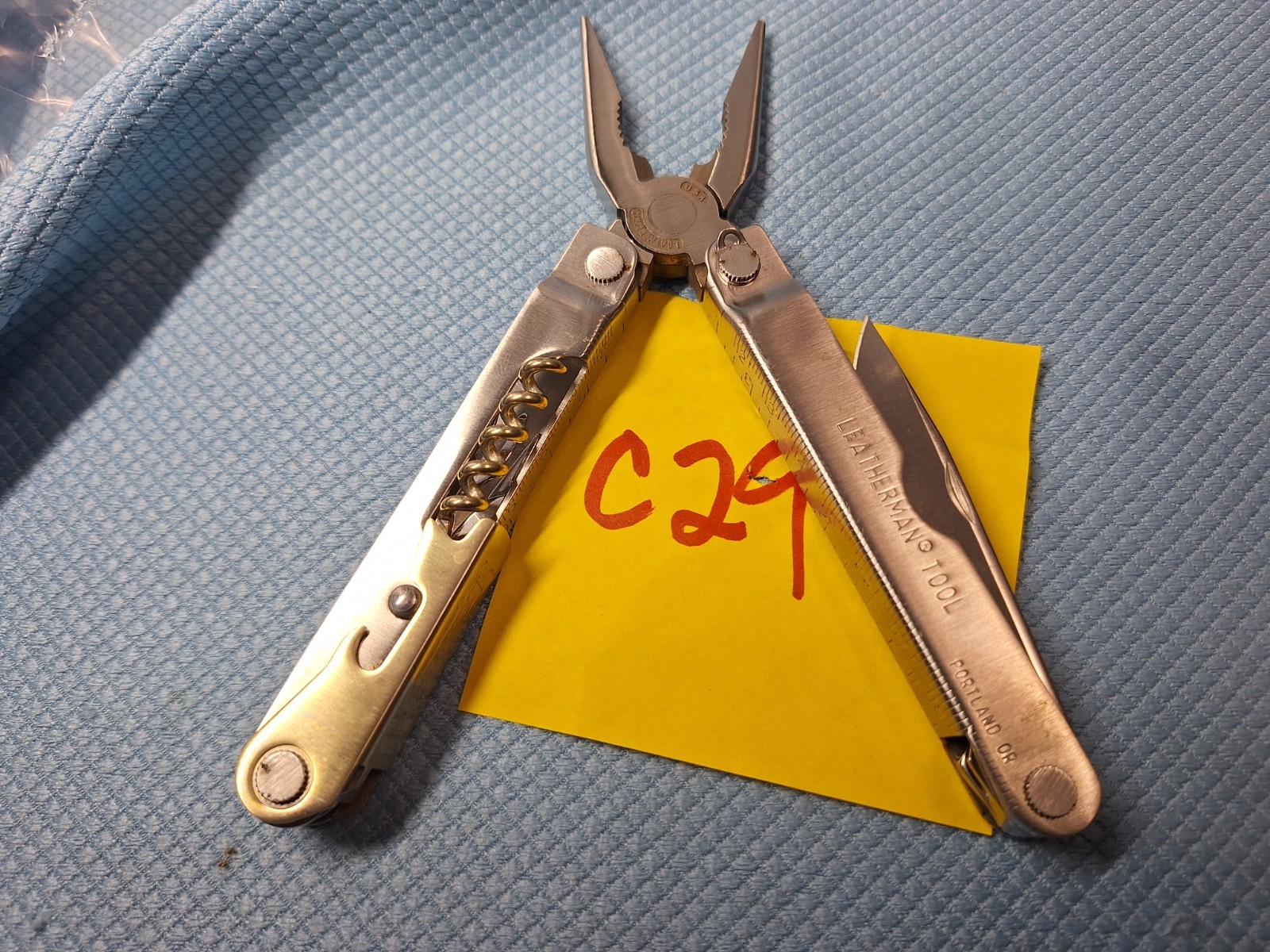 1 Leatherman FLAIR Multi Tool FISHING Camping NEW OTHER LOC C29
