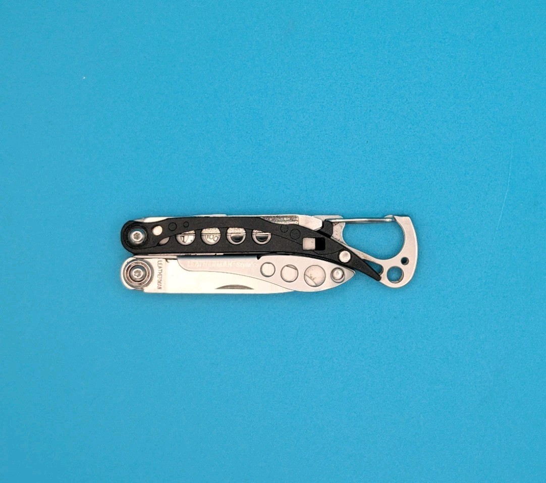 Leatherman Style CS Black Multi-Tool! FAST SHIPPING! *MISSING TWEEZERS*