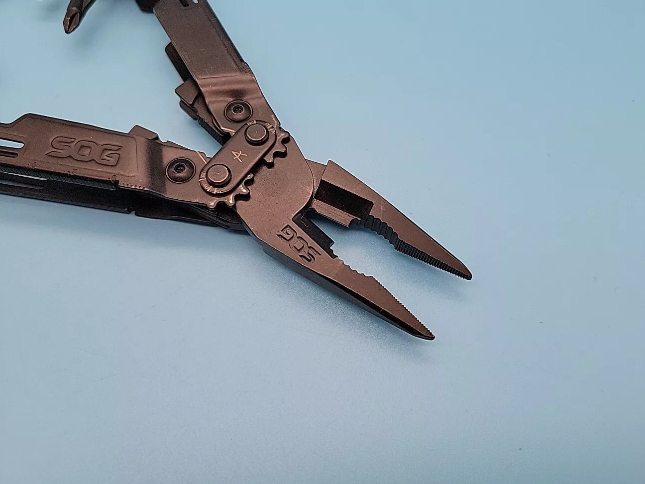 SOG Power Access Deluxe Multi-Tool – Black – Pliers, File, Knife, Screwdrivers