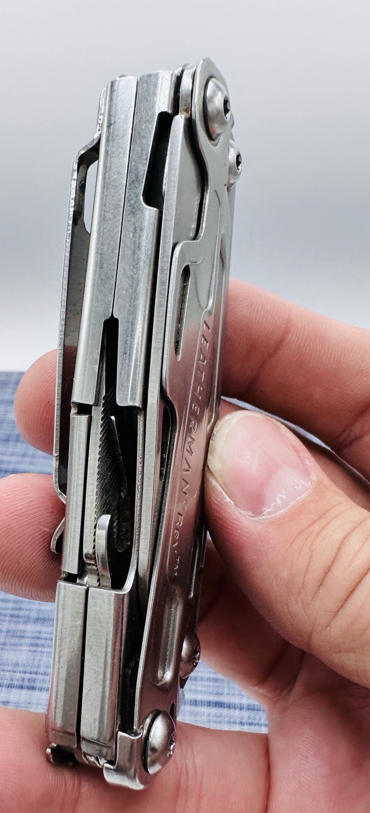 Leatherman Rev Multi Tool Knife Pliers Screwdrivers Blade – Good Condition