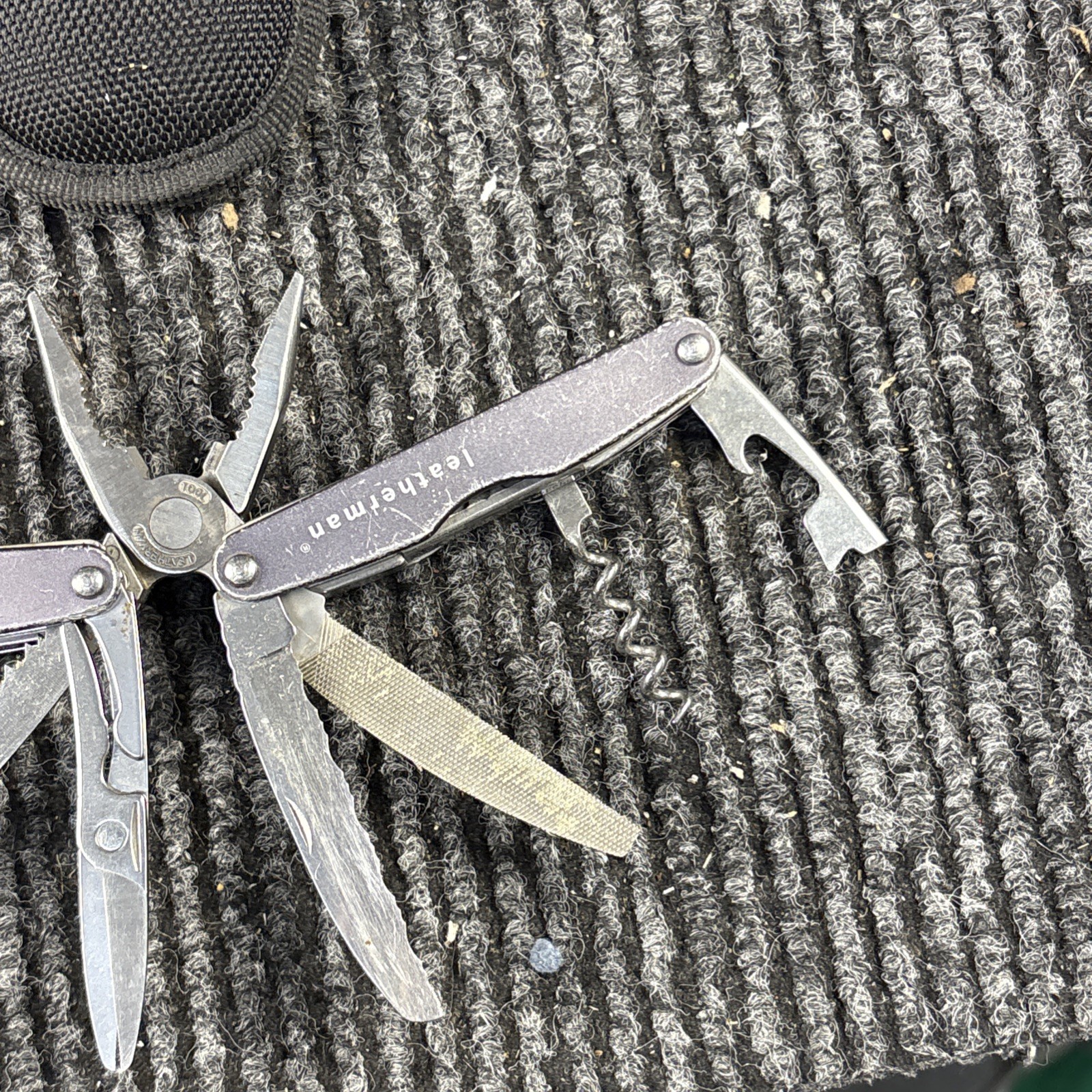 Leatherman Juice Pro Multi Tool W/ Sheath (189)