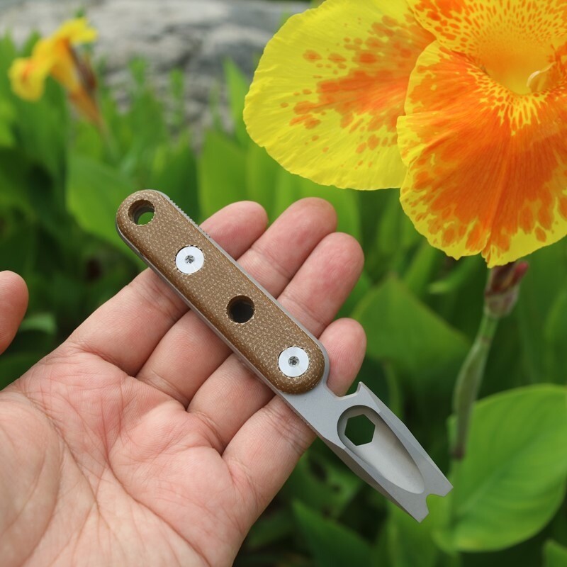 EDC Titanium Pry Bar Crowbar Bottle Opener Portable Pocket Outdoor Multi Tools