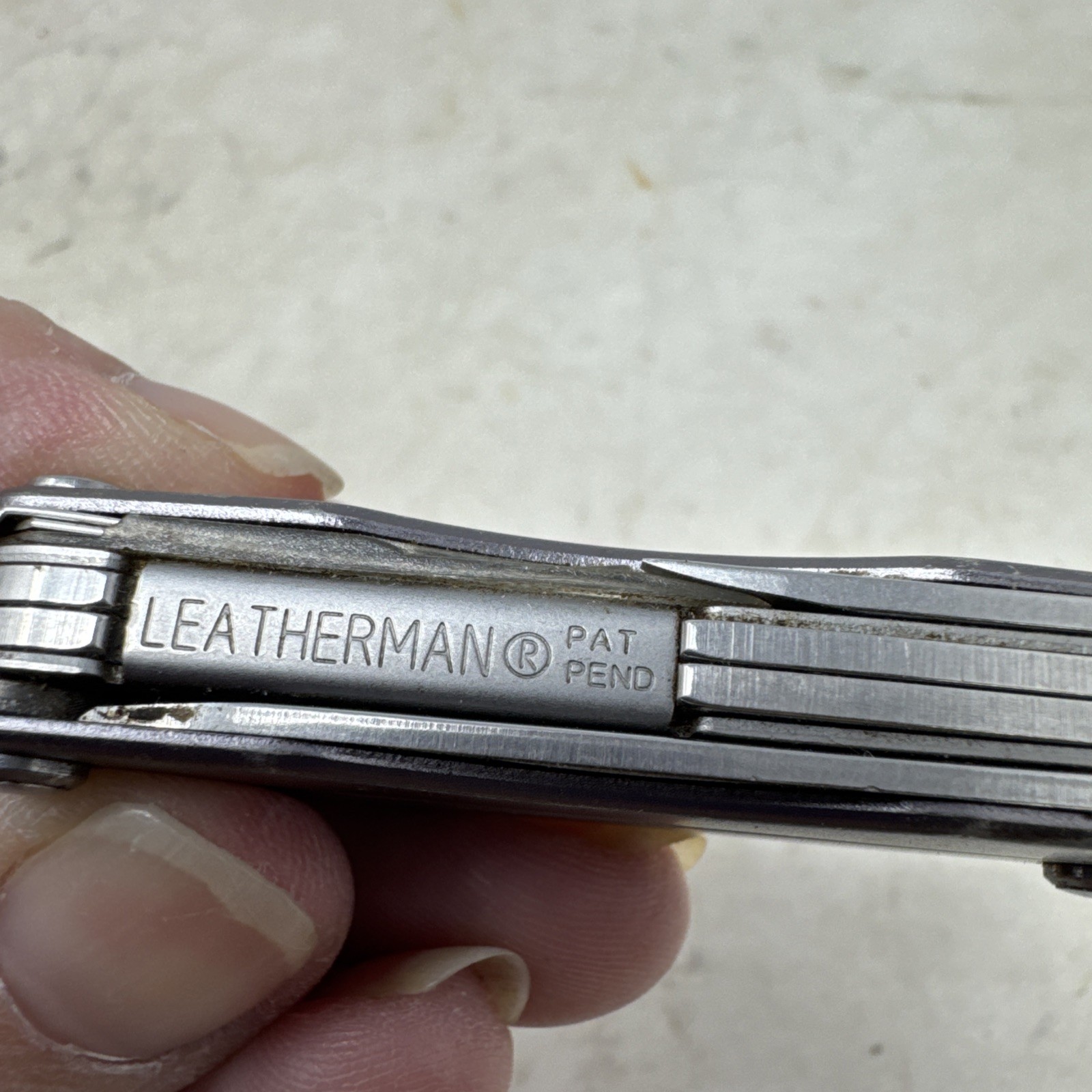 Leatherman Squirt S4 Multi-Tool Scissor Pocket Knife Grey Stainless