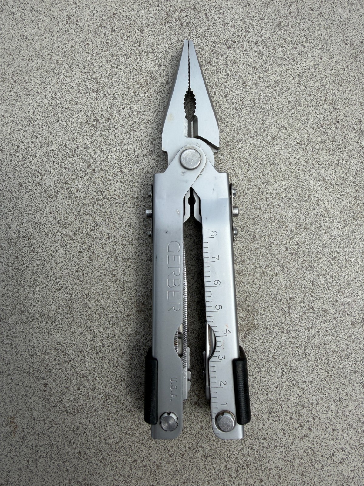 Gerber MP600 Multi Tool – 14 tools, One-hand-open jaws, US Made, Used, No Sheath