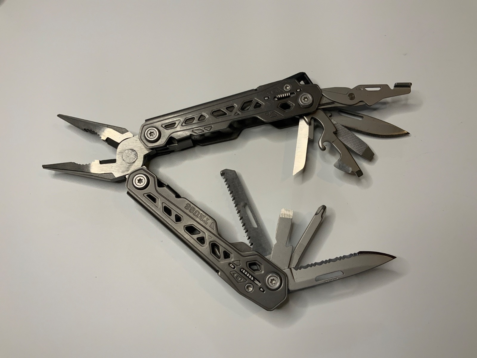 Gerber Truss 17-in-1 Pliers Multi Tool – No Sheath