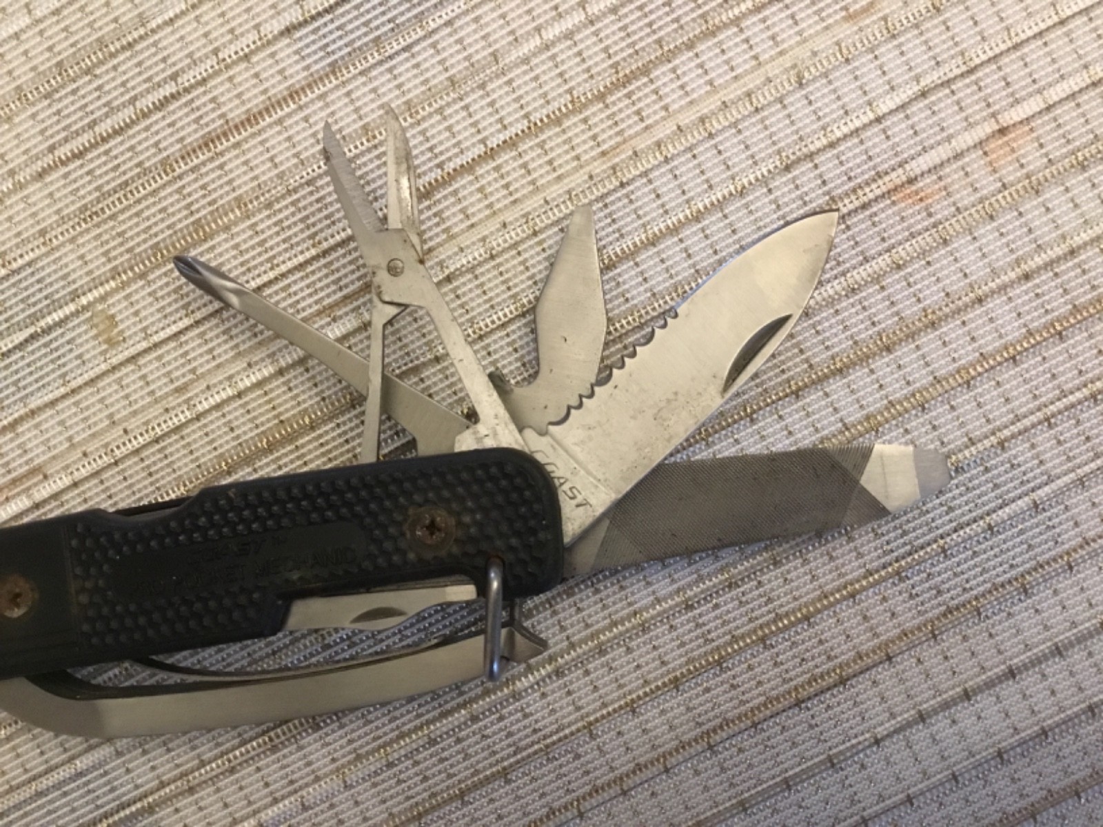 Coast Pro Pocket Mechanic Multi Tool with Pliers, Blade