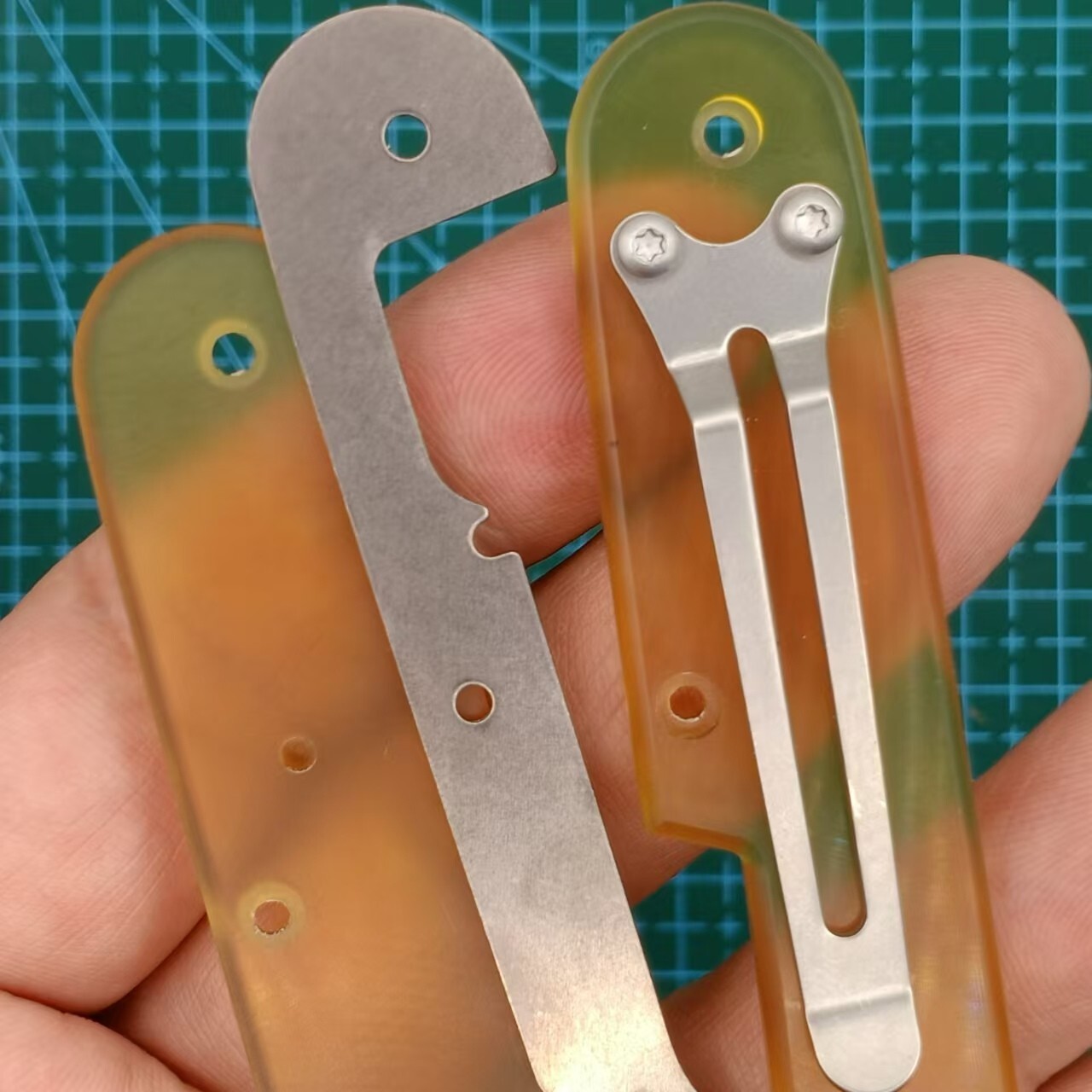 1 Pair ULTEM PEI Scales with Pocket Clip for 91mm Victorinox Swiss Army Knife